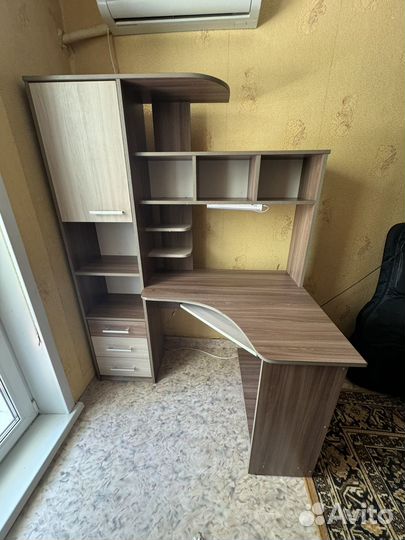 Компьютерный стол