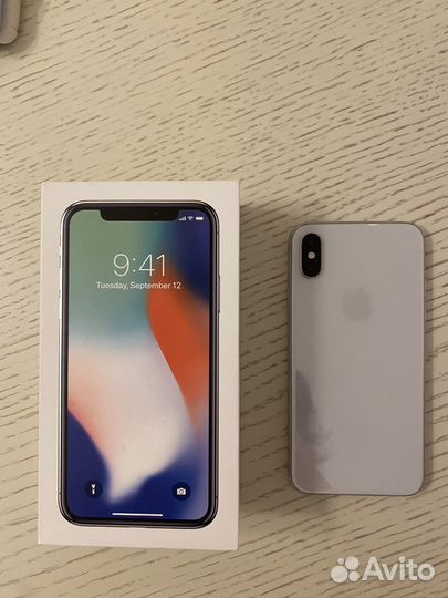 iPhone X, 64 ГБ