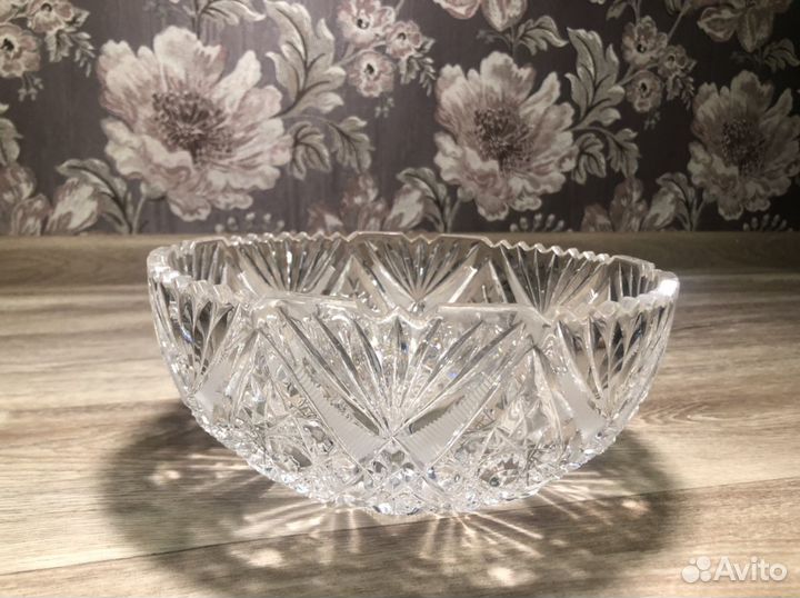 Ваза хрустальная