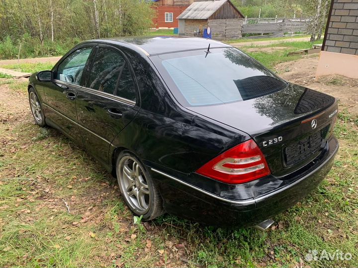Mercedes-Benz C-класс 1.8 AT, 2005, 270 000 км