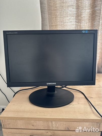 Монитор samsung syncmaster E1920