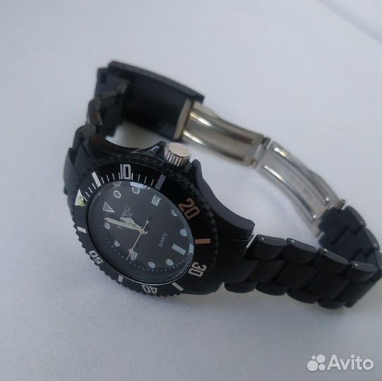 Женские часы Figaro