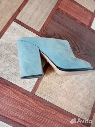 Летние сабо, из серо-голубой замши. Размер 37