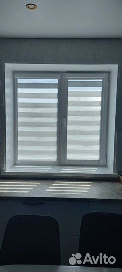 Рулонная штора с эффектом день ночь