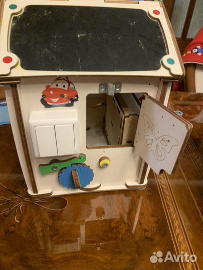 Бизиборд / сортер дом / монтессори