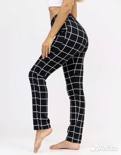Брюки в клеточку 42 новые на 170см