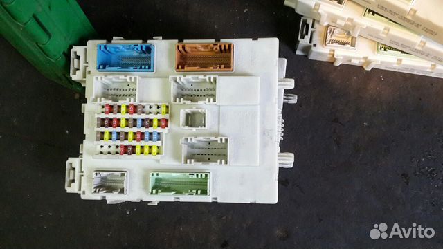 Предохранитель прикуривателя форд. Блок предохранителей Форд фокус 3. Форд фокус 3 блок предохранителей на бензонасос. Предохранитель на Ближний свет Форд фокус 3. Предохранитель бензонасоса Форд фокус 3.