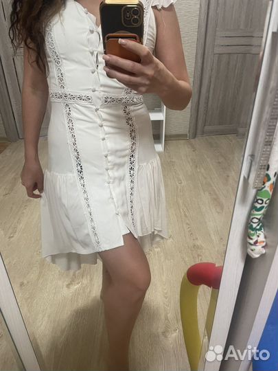 Платье белое