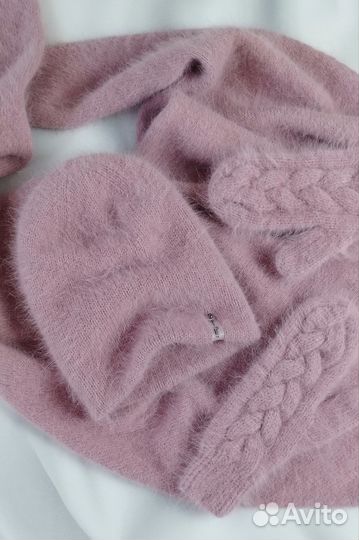 Вязаный пушистый комплект из Ангоры в наличии