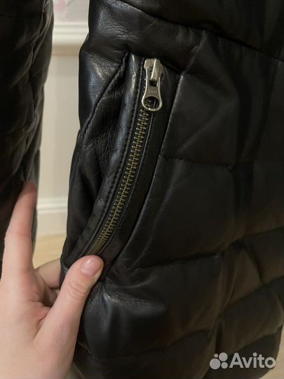 Пуховик женский тото