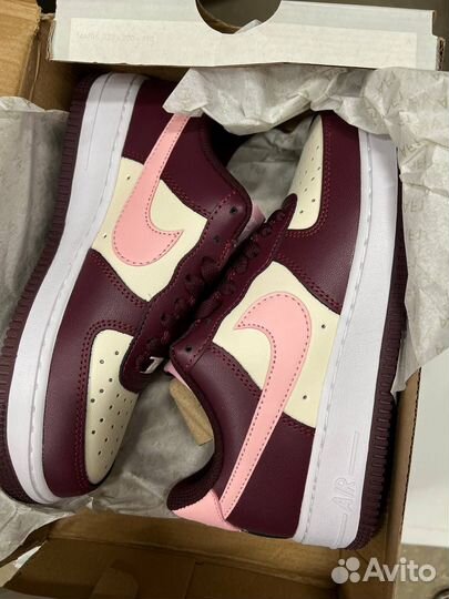 Кроссовки Nike Air Force 1 ' 07 Valentines Day