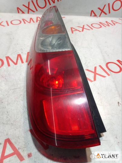 Стоп-сигнал задний левый mitsubishi colt