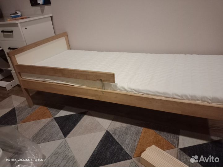 Детская кровать IKEA с матрасом