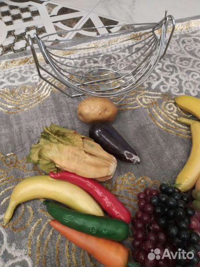 Ваза с фруктами