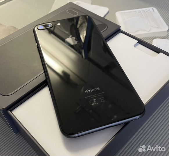 iPhone 8 Plus, 64 ГБ