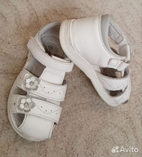 Сандалии для девочки