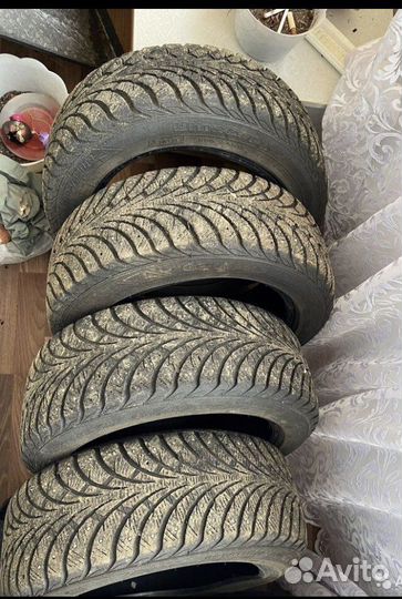 Goodyear UltraGrip Extreme 195/65 R15