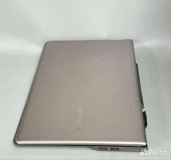 Нерабочий ноутбук Samsung NP530U3B