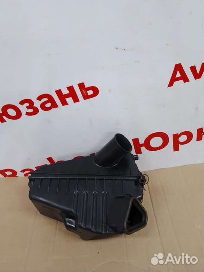 Корпус воздушного фильтра Toyota Carina E