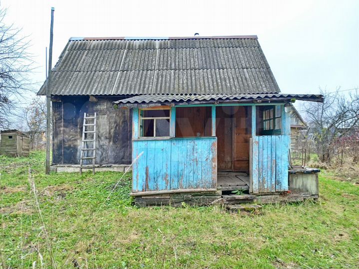 Дом 27,2 м² на участке 40 сот.