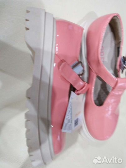 Сандалии новые cropp