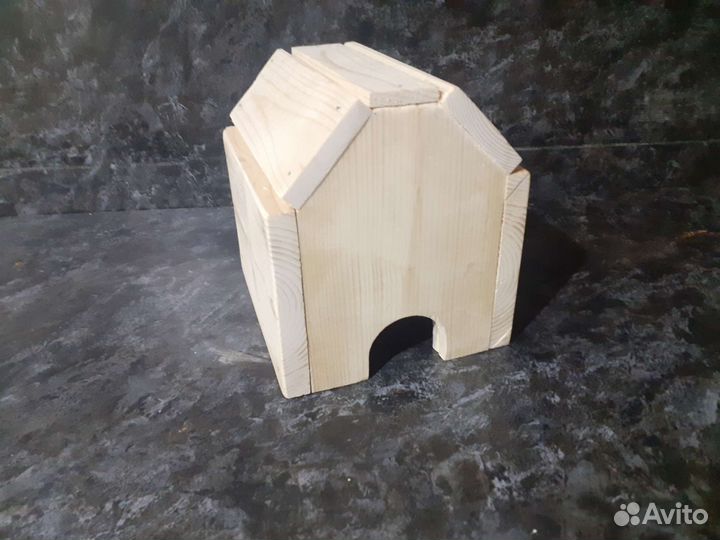 Деревянный домик для грызунов
