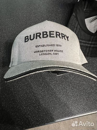 Бейсболка burberry новая