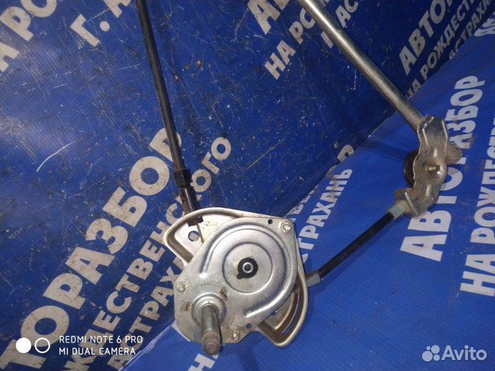 Задний правый стеклоподъемник Ваз Лада Приора