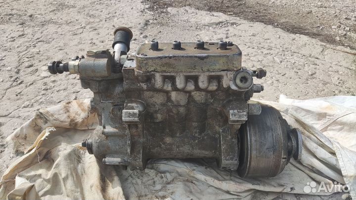 Топливный насос высокого давления 33-02