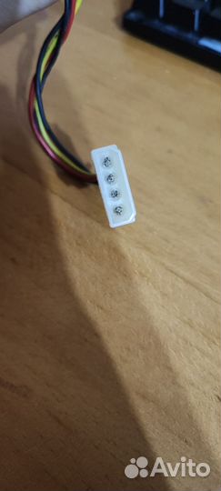 Переходник Molex SATA