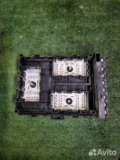 Dodge RAM 2019+ монтажный блок предохранителей