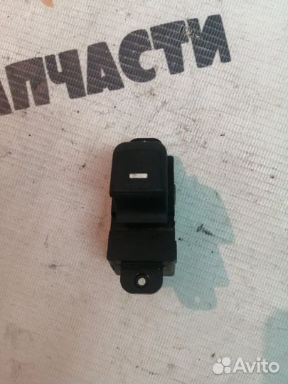 Кнопка стеклоподъемника Kia Rio 3