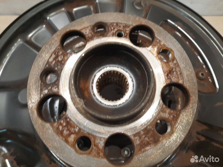 Ступица задняя правая Mercedes C200 W204 271.950