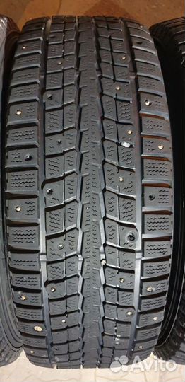 Dunlop SP Winter Ice 01 215/65 R16 98T