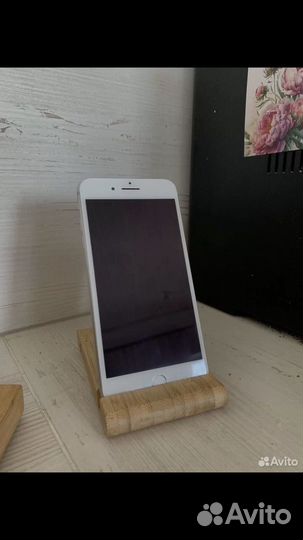iPhone 8 Plus, 64 ГБ