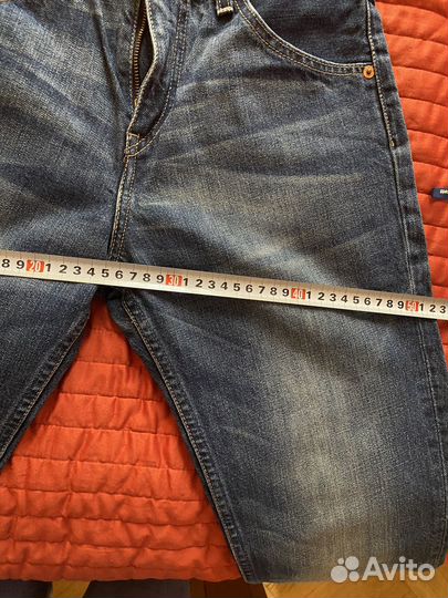 Levis 525, 507 27/32