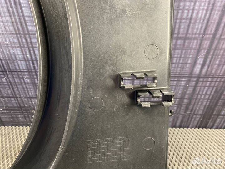 Диффузор радиатора Chevrolet Trailblazer GMT360