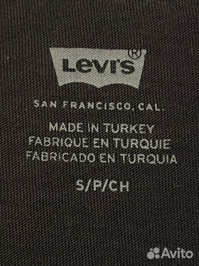 Футболка levis