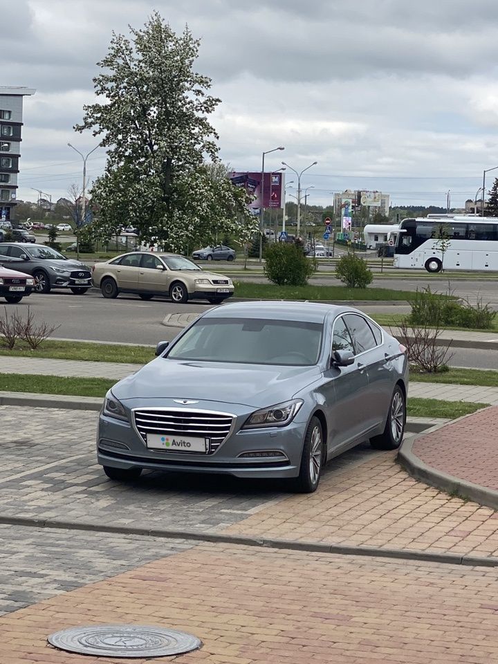 Hyundai Genesis: фото владельца
