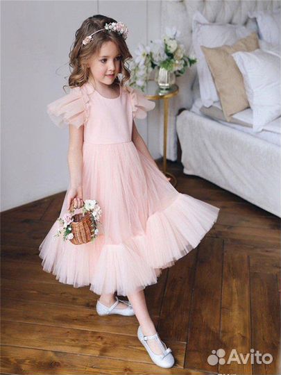 Нарядное платье для девочки. Новое