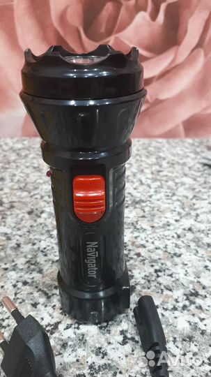 Аккумуляторный светодиодный фонарь