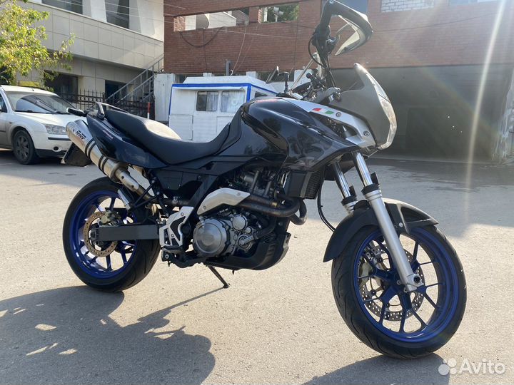 Aprilia Pegaso strada