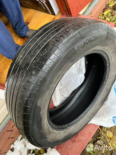 Yokohama BluEarth A34 215/65 R17 99V