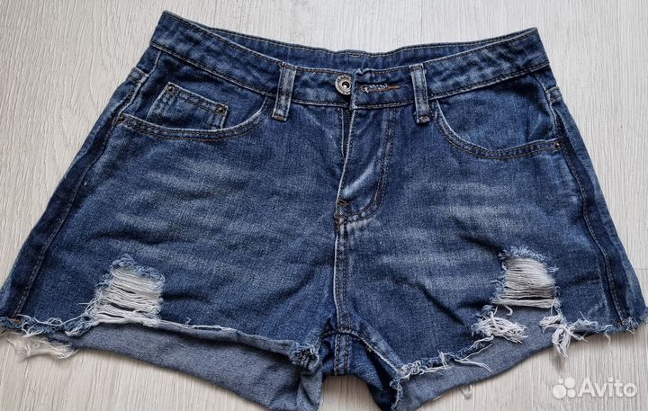 Шорты женские