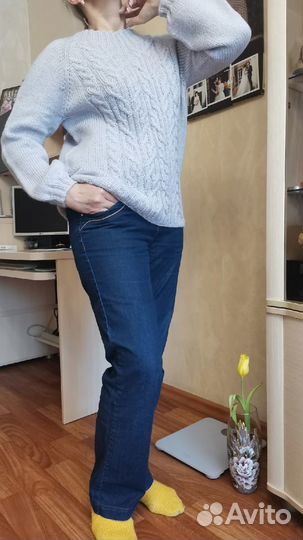 Свитер женский
