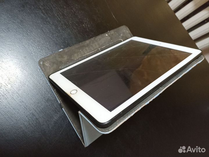 Планшет apple iPad на запчасти