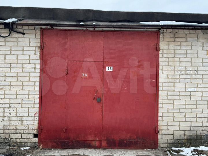 Гараж, > 30 м²