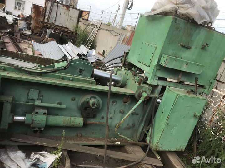 Пресс пакетировочный для металлолома