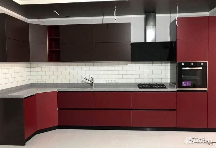 Кухонный гарнитур в стиле минимализм