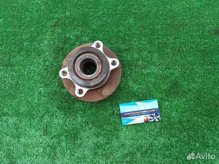 Ступица передняя левая Nissan Juke F15